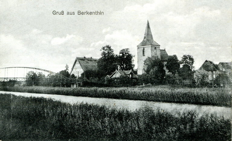 Kirche und Pastorat um 1910 Quelle: G. Weinberger