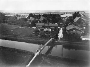 Blick vom Kirchturm auf die Kirchsteigbrücke (Fotoalbum H. Schwarz)
