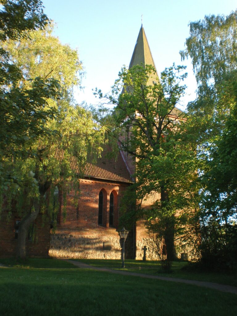 Kirche Berkenthin (Foto R. Römer)